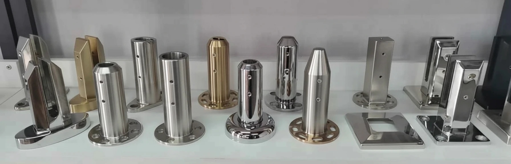 انواع پایه نرده شیشه ای